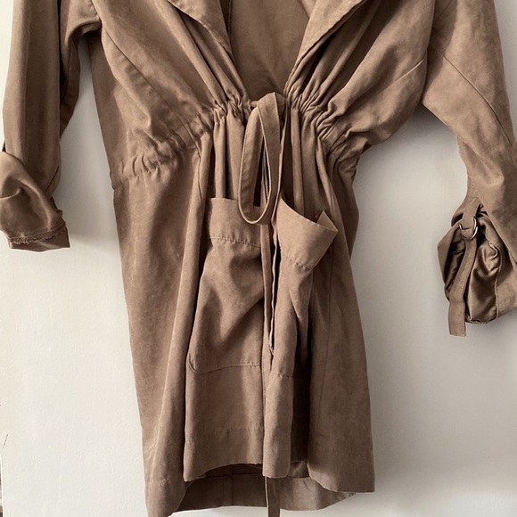 brown coat - Picture 2 of 3